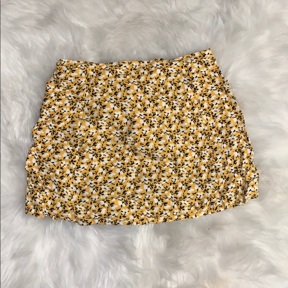 Floral mini skirt